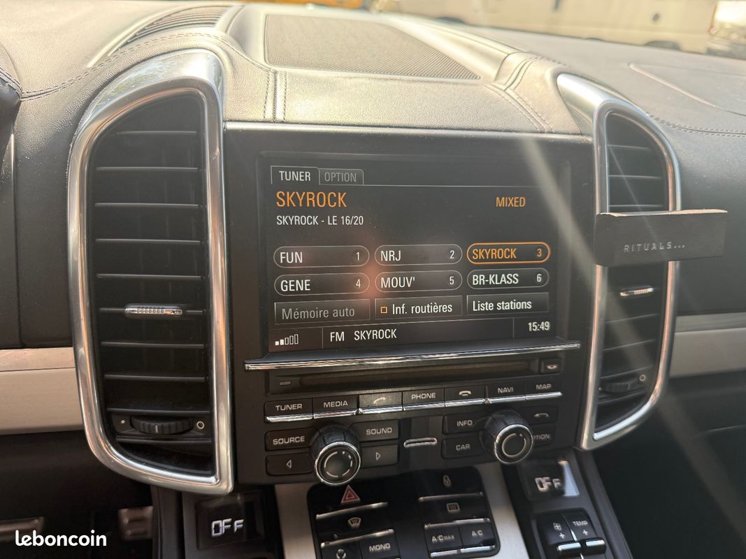 PORSCHE CAYENNE 4.8 V8 GTS Tiptronic S A (image 24)