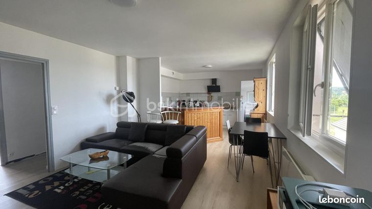 Maison 10 pièces 222 m²