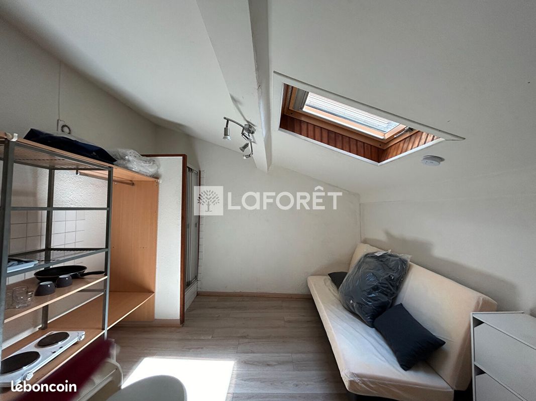 Appartement 1 pièce 10 m² · à Poitiers · 10 m² · 290 €/mois