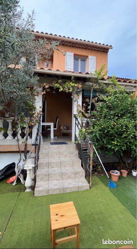 Maison 4 pièces 90 m² · à Solliès-Toucas · 90 m² · 385 000 €