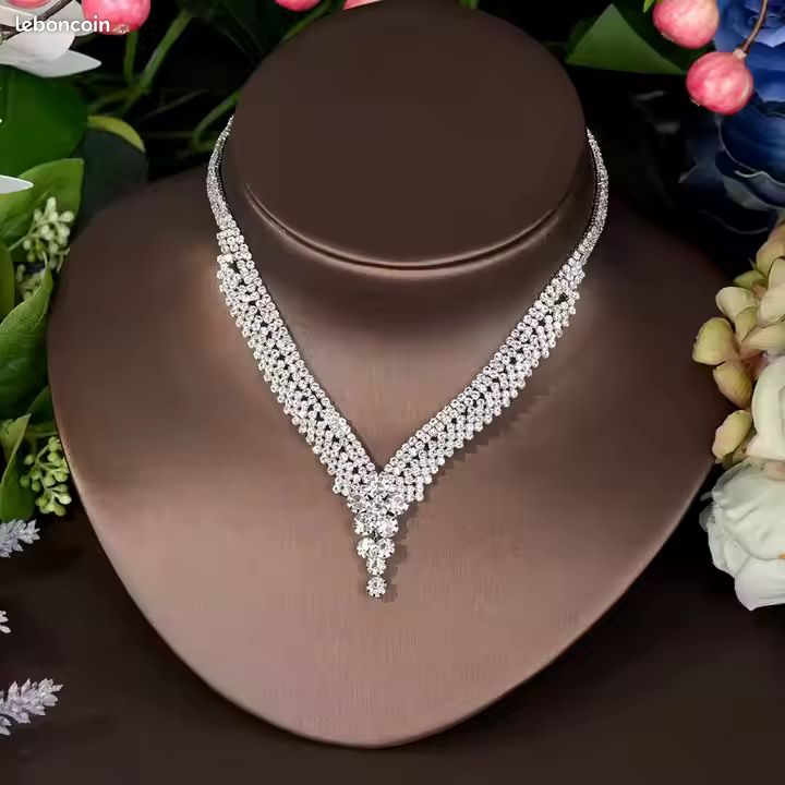 Parure Collier et Boucles d'Oreilles Perles d'Eau Douce 7-8 mm Or Jaune STELLA BIJOUX