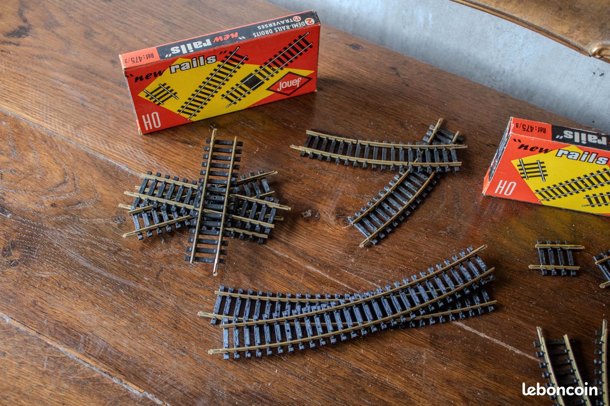 lot 28 rails HO JOUEF/ 20 RAILS DROIT ET 8 RAILS COURBES + Transfo