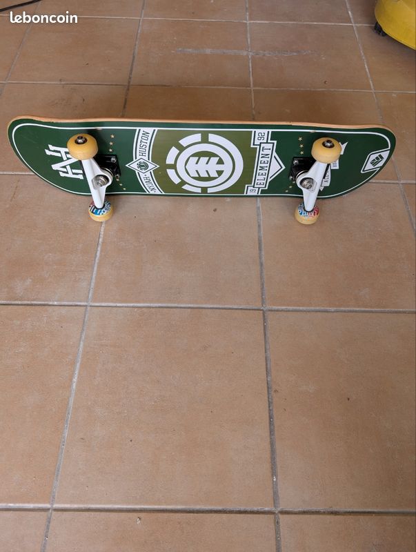 Skateboard élément neuf (image 1)