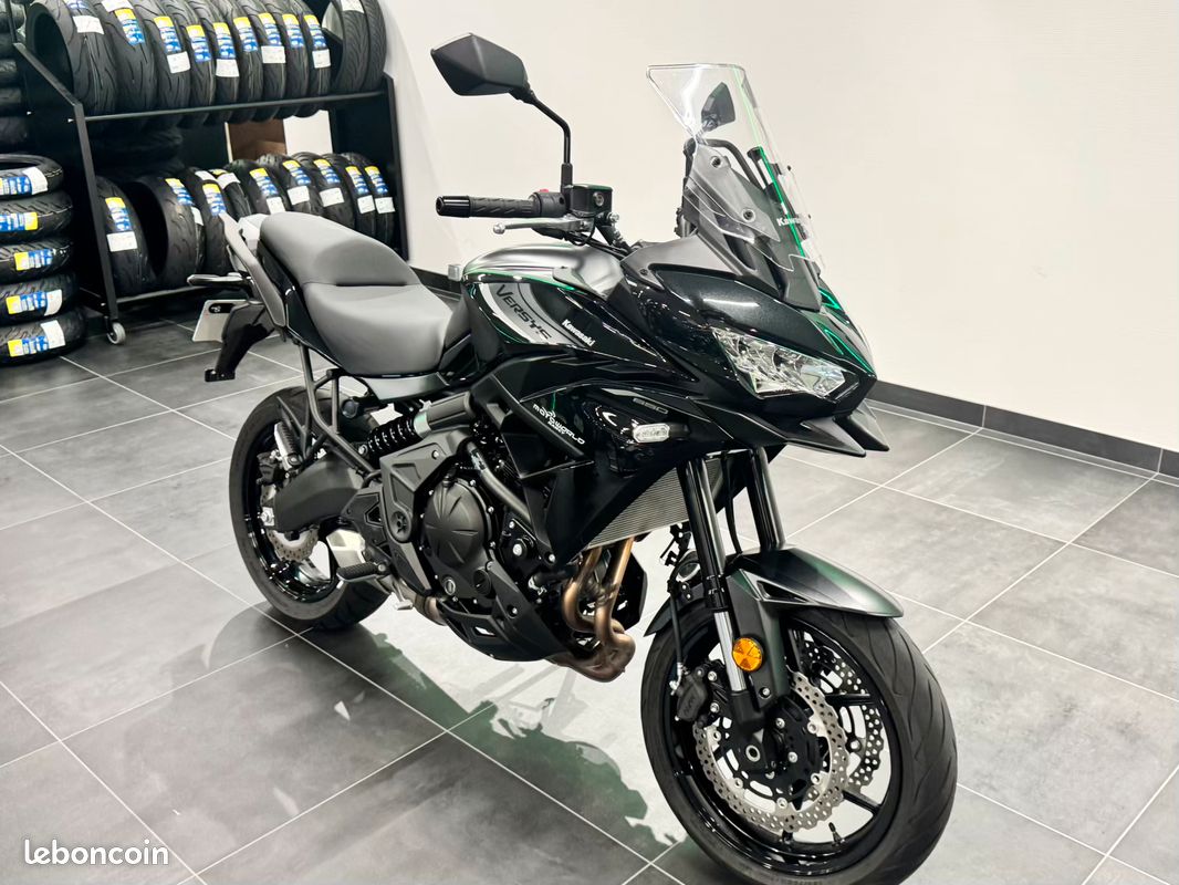 Splendide Kawasaki Versys 650 2026 Noir | GARANTIE 4 ANS CONSTRUCTEUR (image 2)