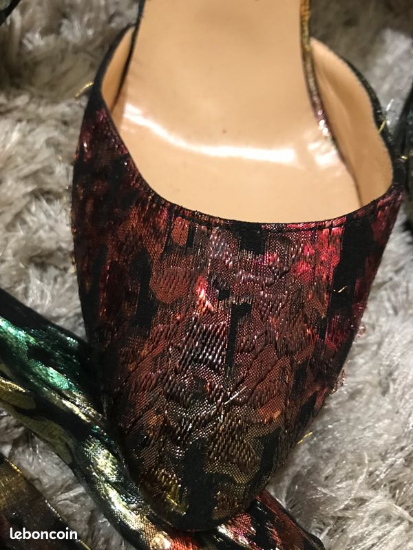 Escarpins Christian Louboutin Eloïse du desert (image 5)