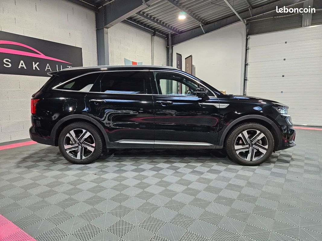 Kia SORENTO 1.6 T-GDi 265 CV Premium 4x4 PHEV / SUIVI KIA COMPLET / GARANTIE KIA (image 2)