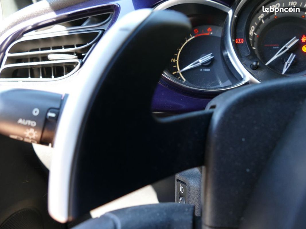 Citroen ds3 cabriolet 1.6 e-hdi 90 so chic etg6 (image 15)