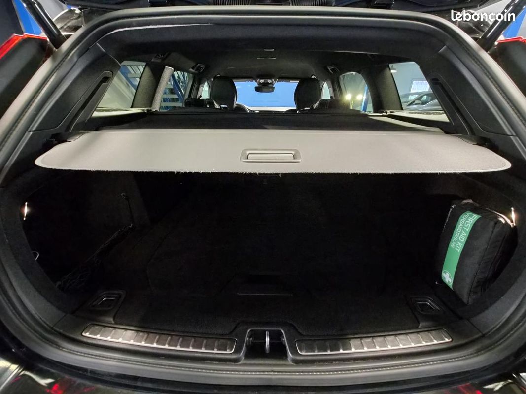 VOLVO V60 2.0 B4 197 Hybrid Style Dark Geartronic BVA (image 9)