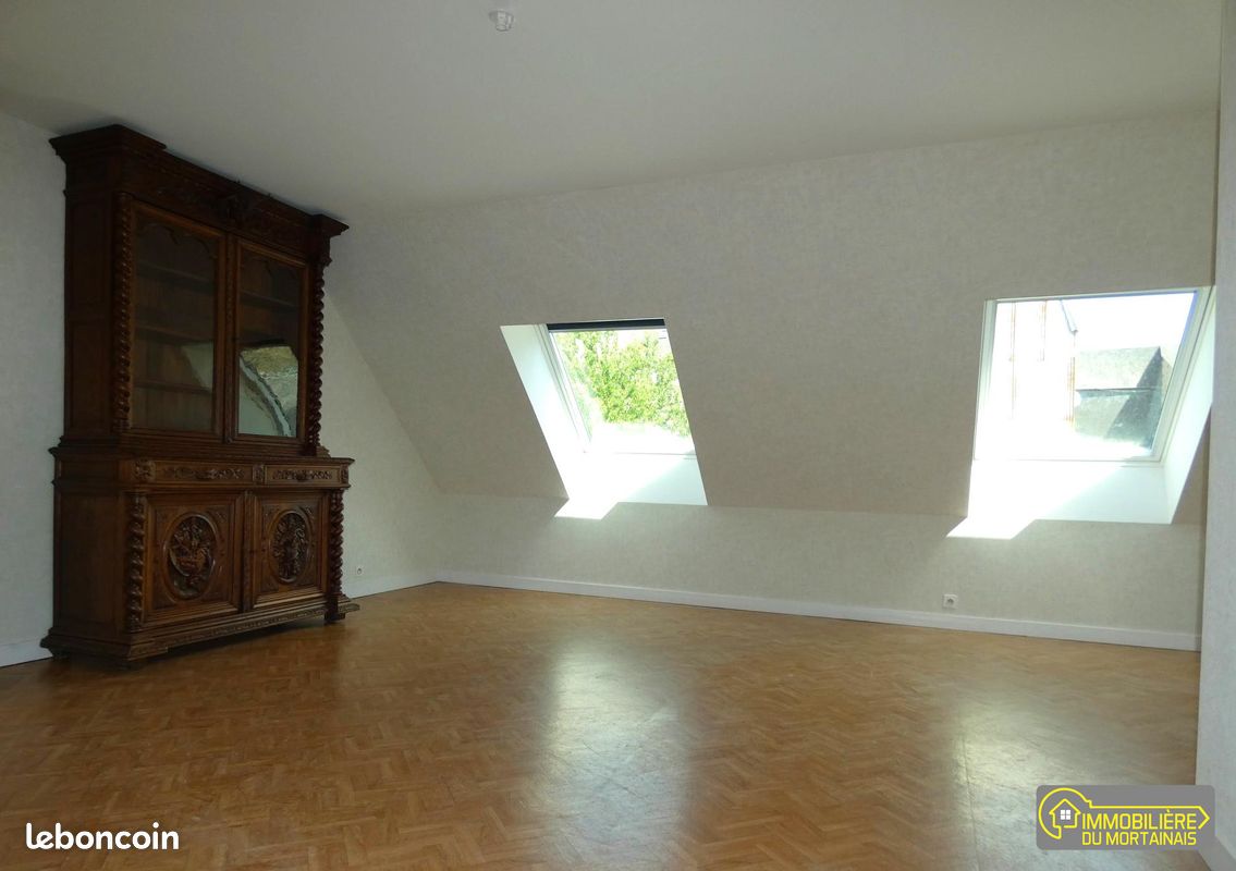 Appartement 3 pièces 65 m² · à Saint-Hilaire-du-Harcouët · 65 m² · 500 €