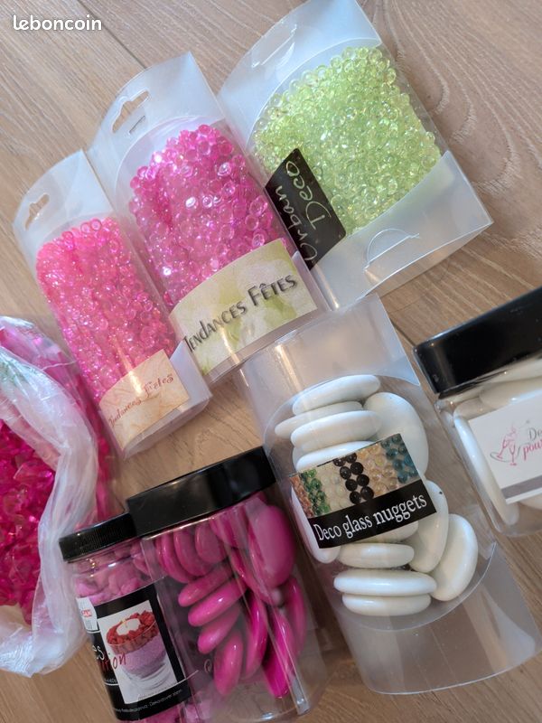 Kit De 3 Ornements Brodés Herrschners Paillettes Et Perles - Élégance Vacances
