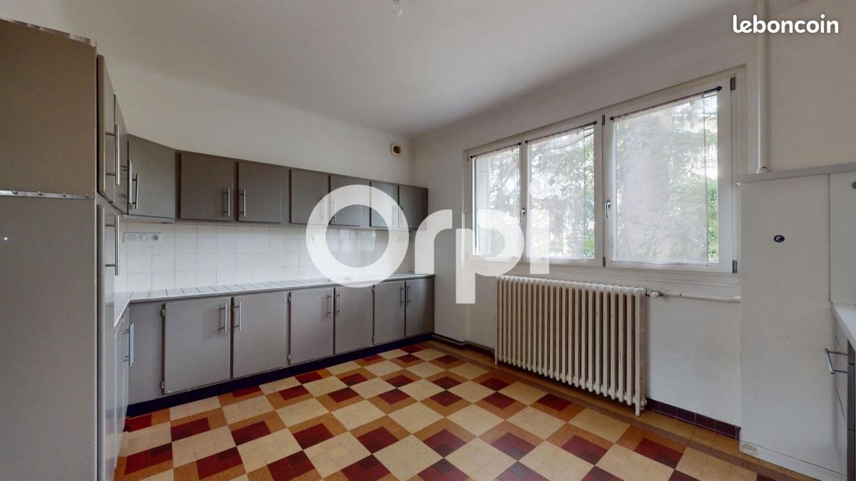 Maison a louer bron - 5 pièce(s) - 169 m2 - Surfyn