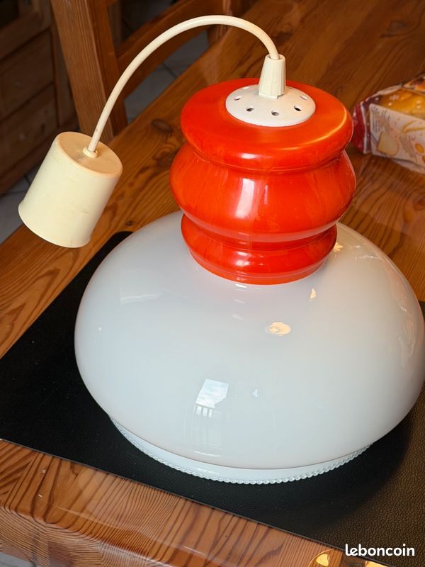 Lustre en opaline blanc et orange vintage (image 2)