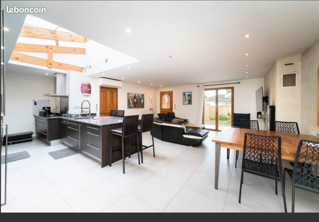 Maison 8 pièces 180 m² · à Saint-André-de-Cubzac · 180 m² · 320 000 €