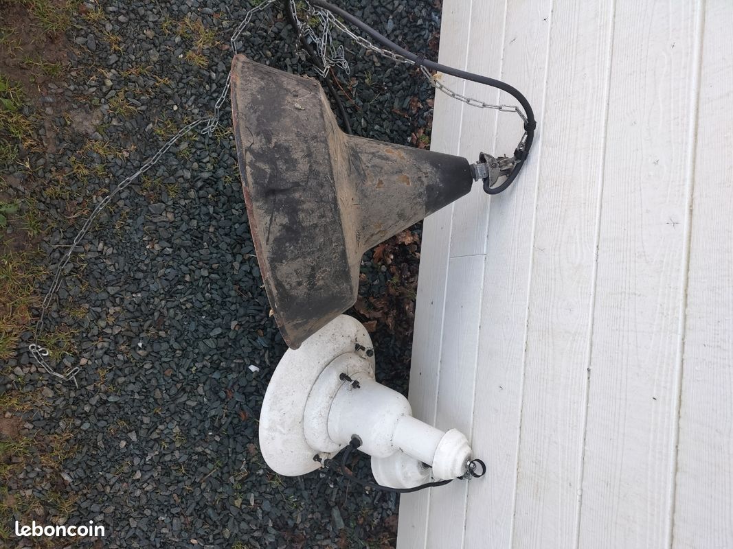 2 anciennes lampes suspensions atelier vintage (image 2)