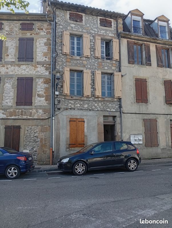Maison 6 pièces 180 m² · à Lavelanet · 180 m² · 50 000 €