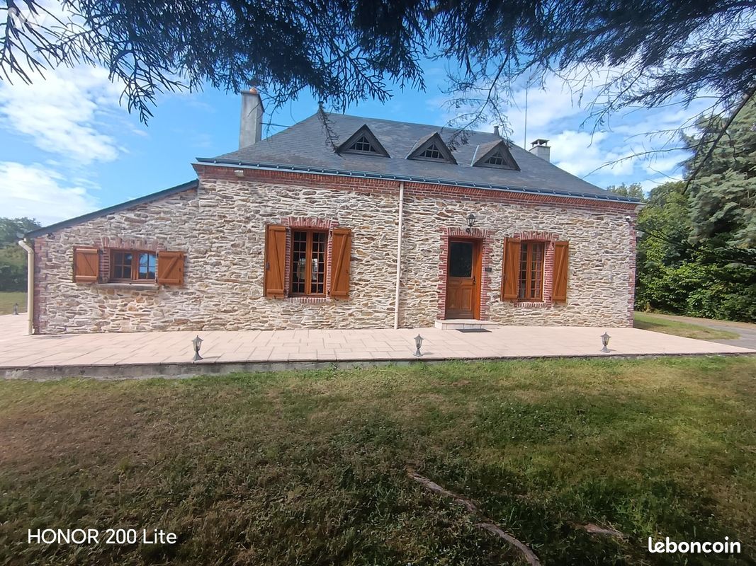 Maison 5 pièces 99 m² · à Ombrée d'Anjou · 99 m² · 217 672 €