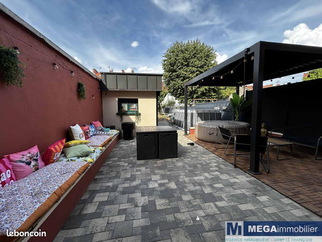 Maison 4 pièces 159 m² · à Vitry-le-François · 159 m² · 249 000 €
