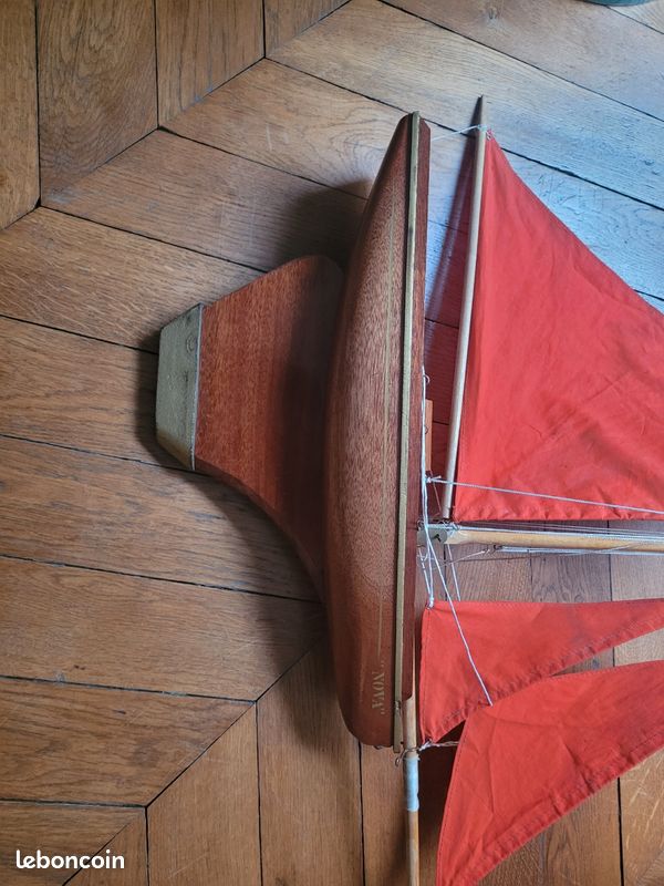 Ancien Voilier De Bassin NOVA FRADET MFP En Bois - Jouet Miniature Bateau Rare