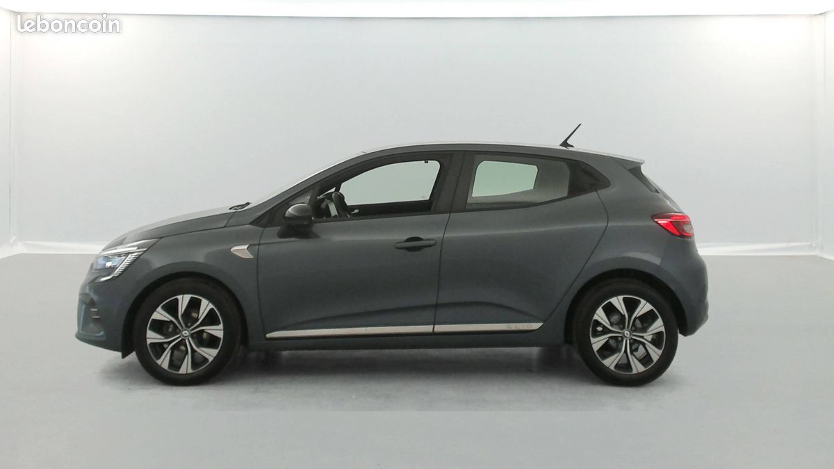 RENAULT Clio TCe 90 - 21 Limited (image 2)