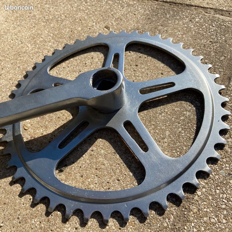 Plateau pédalier vélo vintage 46 dents (2 bras) (image 3)