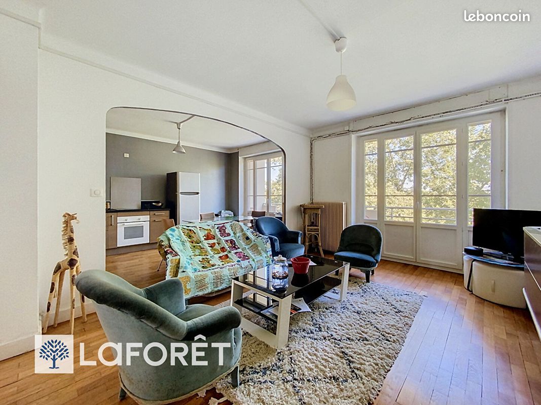 Appartement 3 pièces 85 m² · à Tassin-la-Demi-Lune · 85 m² · 1 360 €