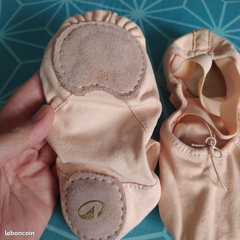 Chaussons danse demi pointe 36 Decathlon neuves (image 2)