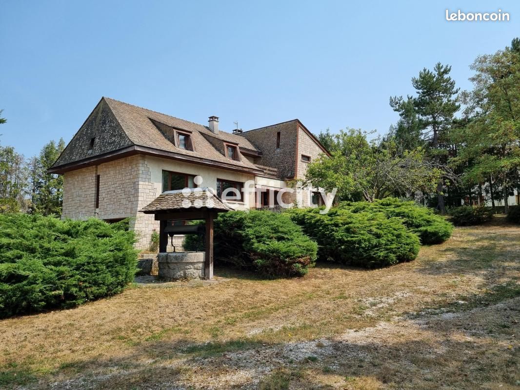 Maison 11 pièces 272 m² (image 2)