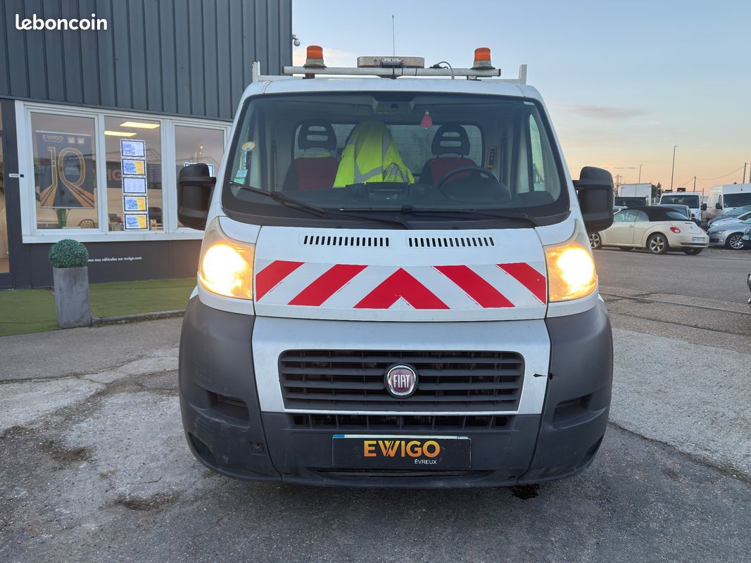 Fiat ducato vu 2.3 mjt - 130ch - caméra de recul - benne articulee - faible kilometrage - attelage (image 9)