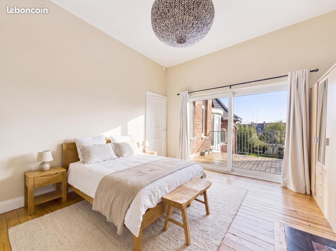 Maison 9 pièces 240 m² (image 9)
