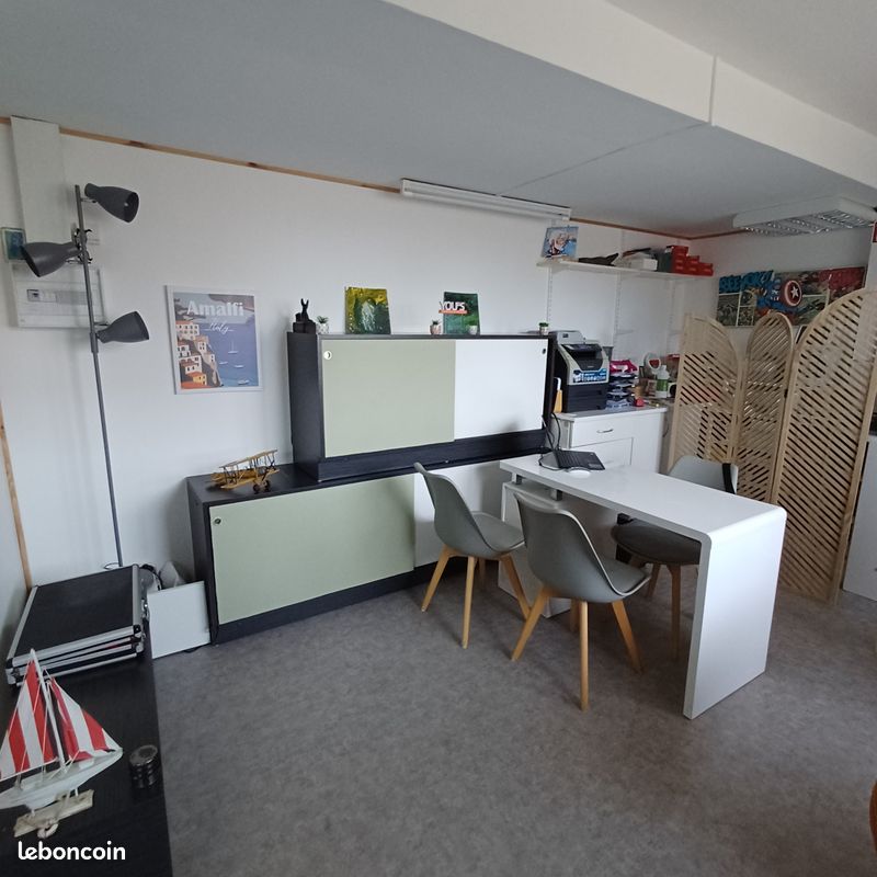 Location bureau dans centre de santé (image 1)