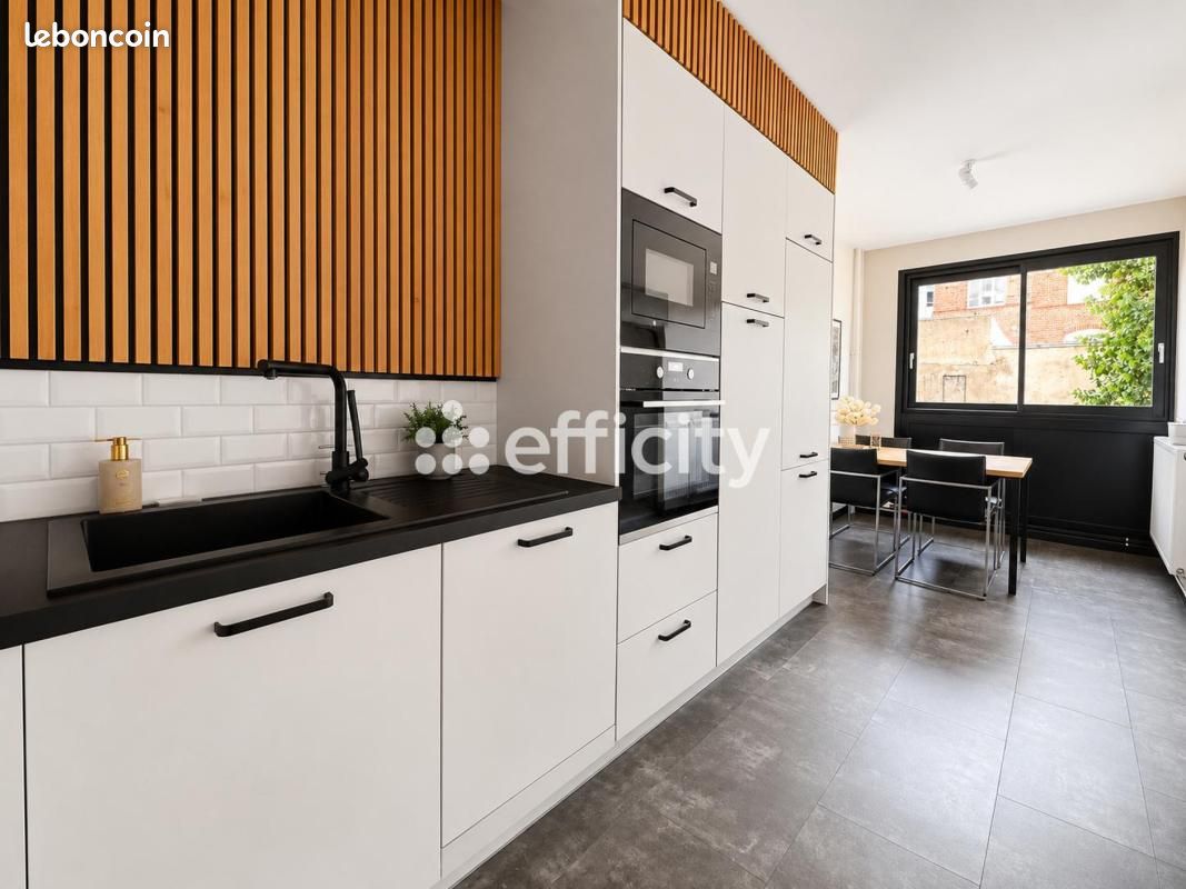 Appartement 3 pièces 82 m² · à Lille · 82 m² · 262 000 €