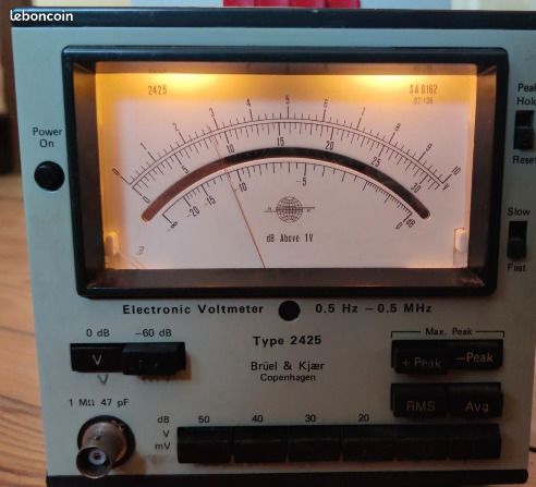 Electronic Voltmeter 2425 Equipment Brüel & Kjær; Nærum