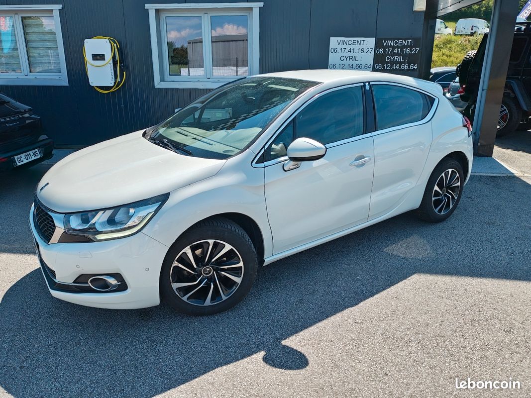 DS4 1.6 HDi 120 CV BOITE AUTO EAT6 SPORT-CHIC BLANC NACRÉ AU TARIF DE 7499 A SAISIR (image 2)
