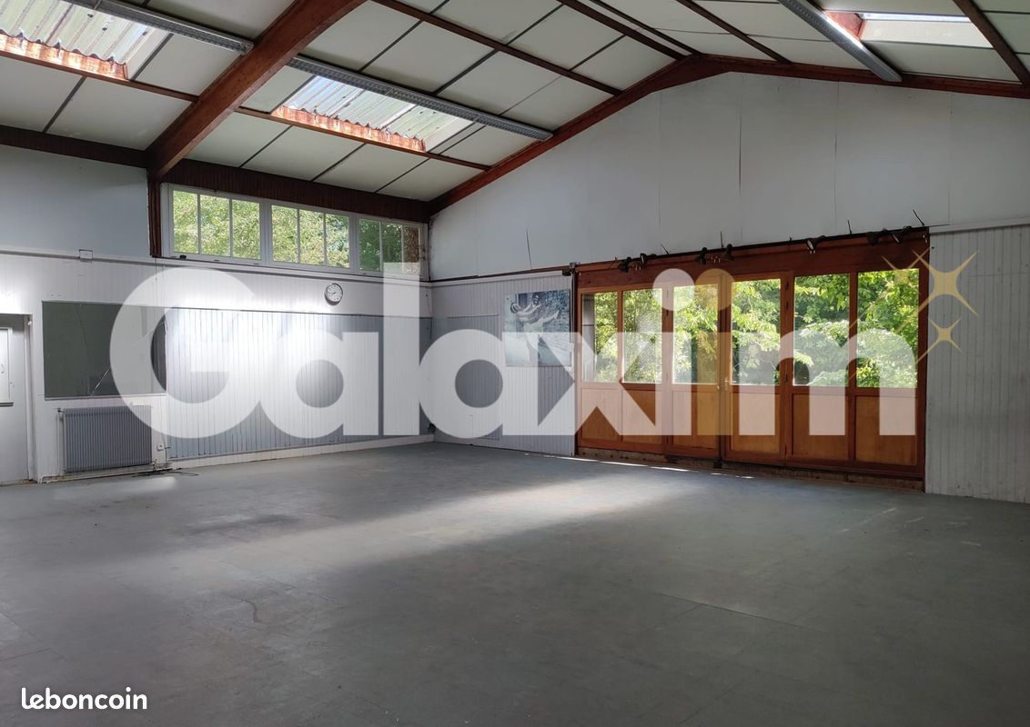 Immeuble 345 m² · à Rennes · 345 m² · 421 200 €