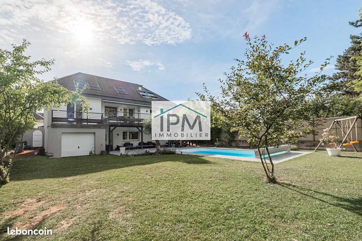 Maison 8 pièces 220 m² · à Fegersheim · 220 m² · 795 000 €