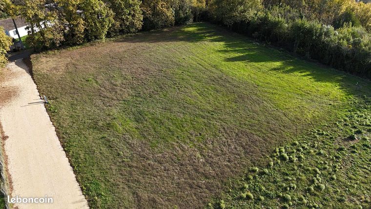 Terrain 1600 m² QUINSAC