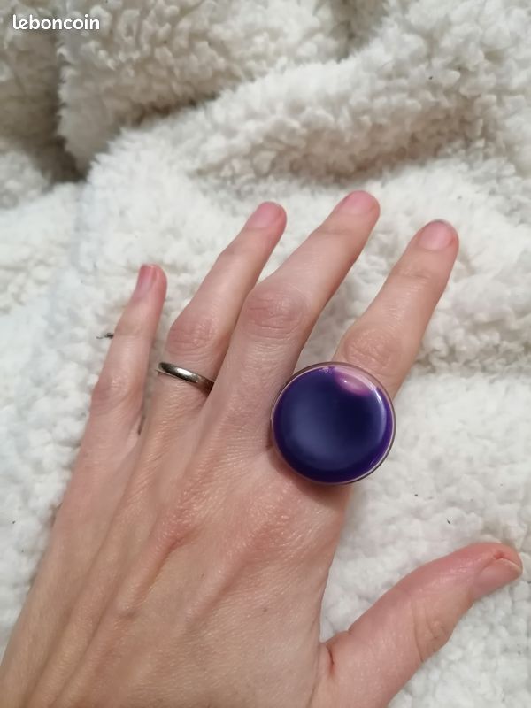 Bague Pylônes violette (image 2)