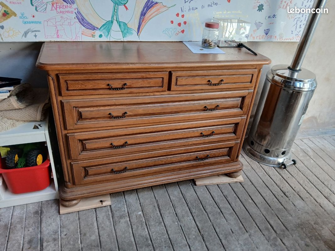 Commode (image 1)