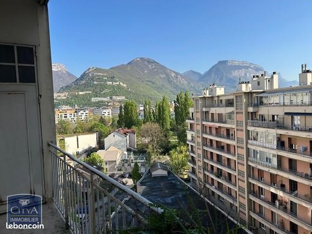 Appartement 2 pièces 61 m² — 10