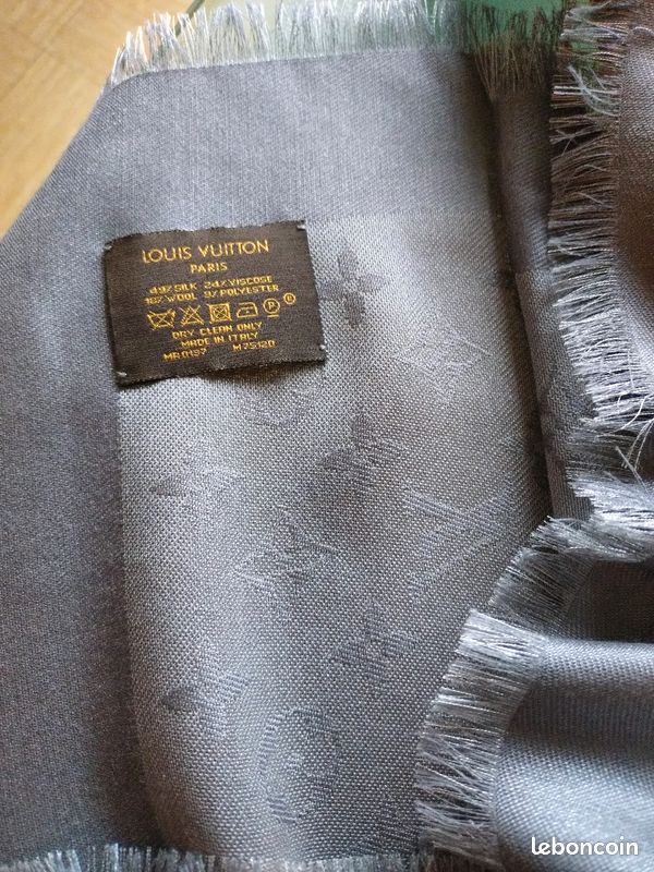 Châle Vuitton Femme (image 2)