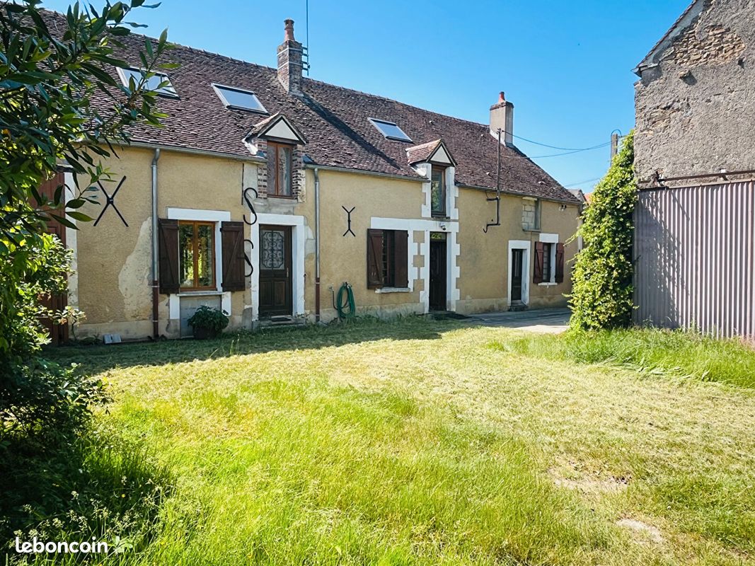 Maison 6 pièces 190 m² · à Bleigny-le-Carreau · 190 m² · 175 000 €