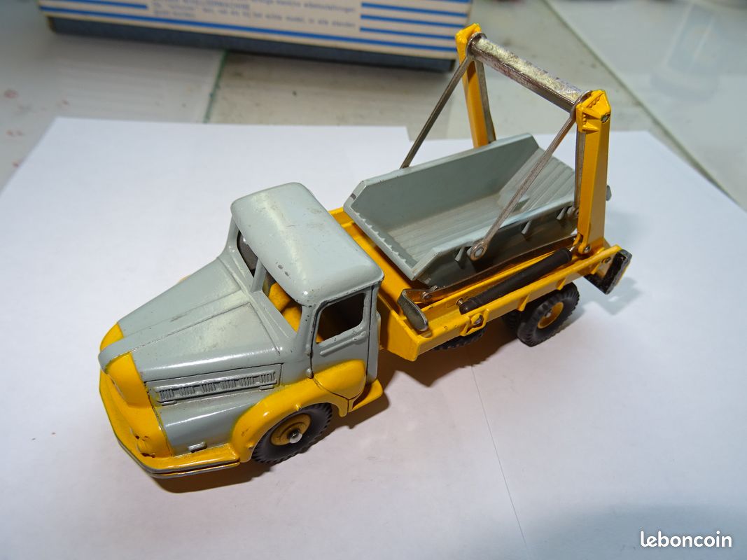 Dinky Toys 895 Camion Unic Multibenne Marrel – Boîte D'origine – France Meccano