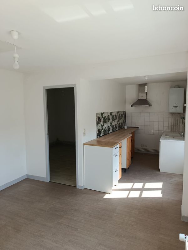 Appartement 3 pièces 50 m² · à Les Bois d'Anjou · 50 m² · 550 €