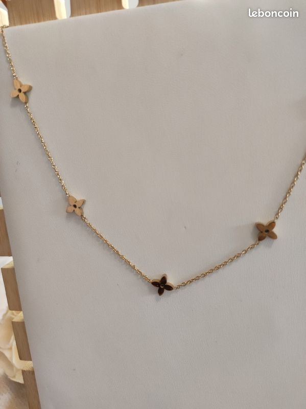 Collier (image 2)