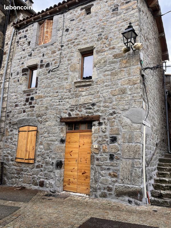 Maison 3 pièces 57 m² · à Thueyts · 57 m² · 86 000 €