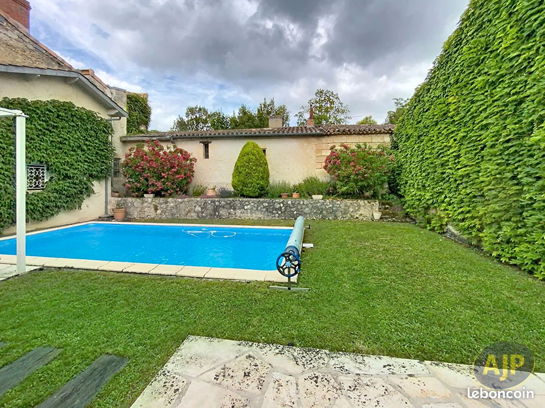 Maison 5 pièces 141 m² · à Blanquefort · 141 m² · 569 000 €