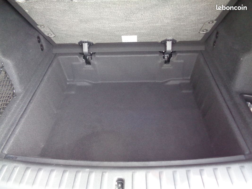 BW X1 (U11) sDrive 18dA 150 ch MSport 36900 (image 8)