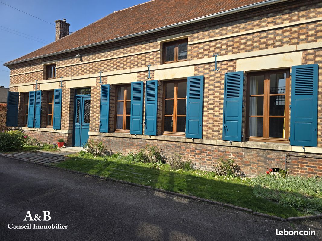 Maison 8 pièces 217 m² · à Saint-André-les-Vergers · 217 m² · 395 000 €