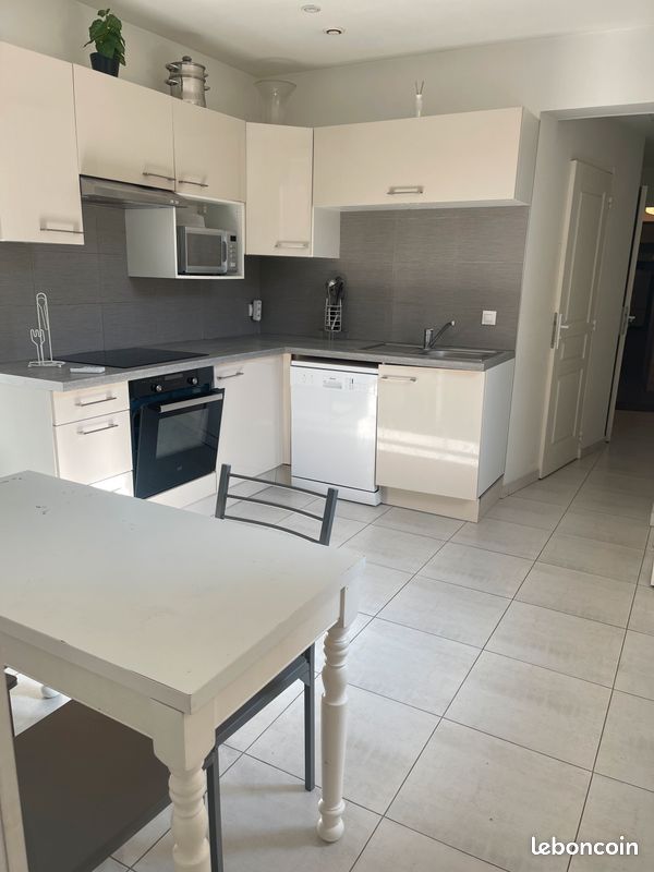Appartement 3 pièces 45 m² · à Saint-Martin-d'Hères · 45 m² · 750 €/mois