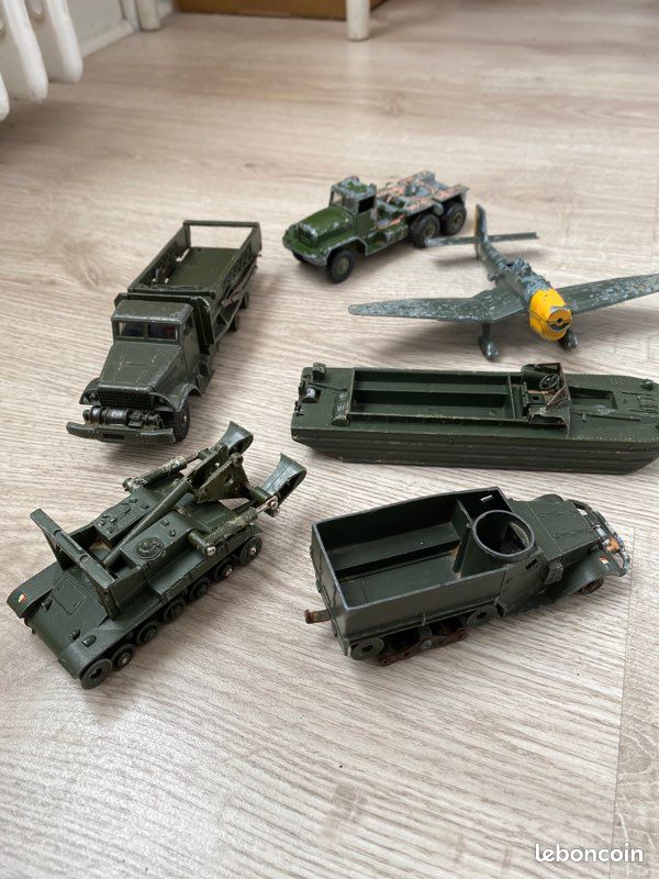 Lot Dinky Toys Militaire – Véhicules + 2 Figurines, à Restaurer